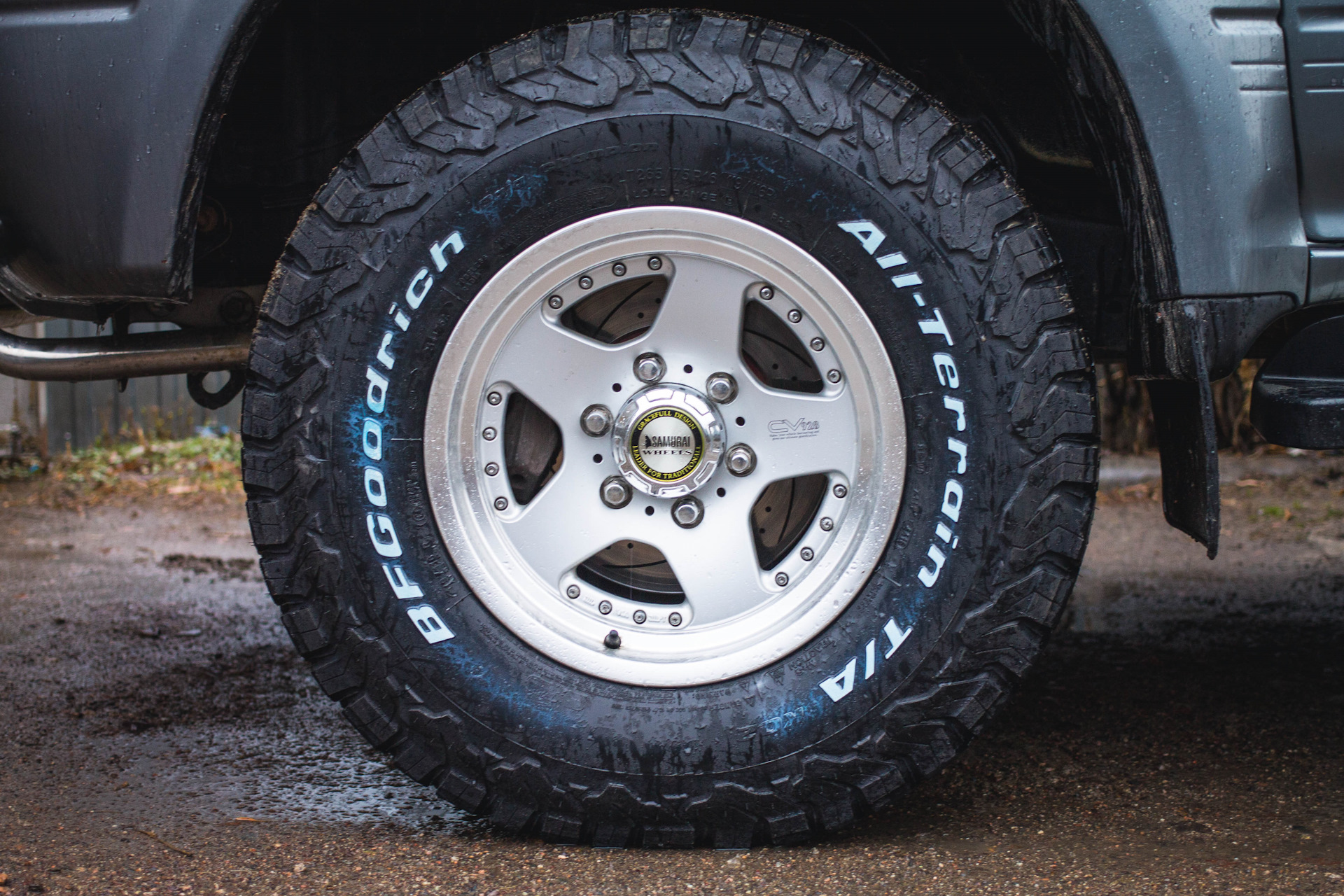 Купить Шины Bfgoodrich 285 60 R18