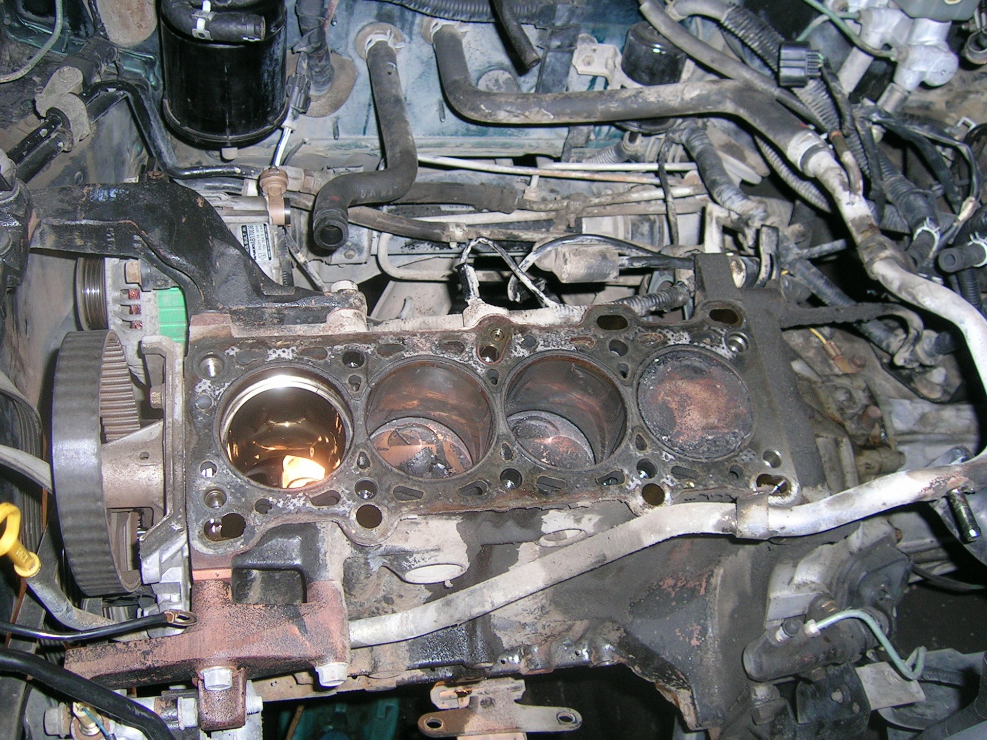 Ремонт двигателя кия. Киа Сефия двигатель 1.5. Kia Sephia двигатель. Поршневая группа Киа Сефия 16 клапанов. Капитальный ремонт двигателя Киа спектра.