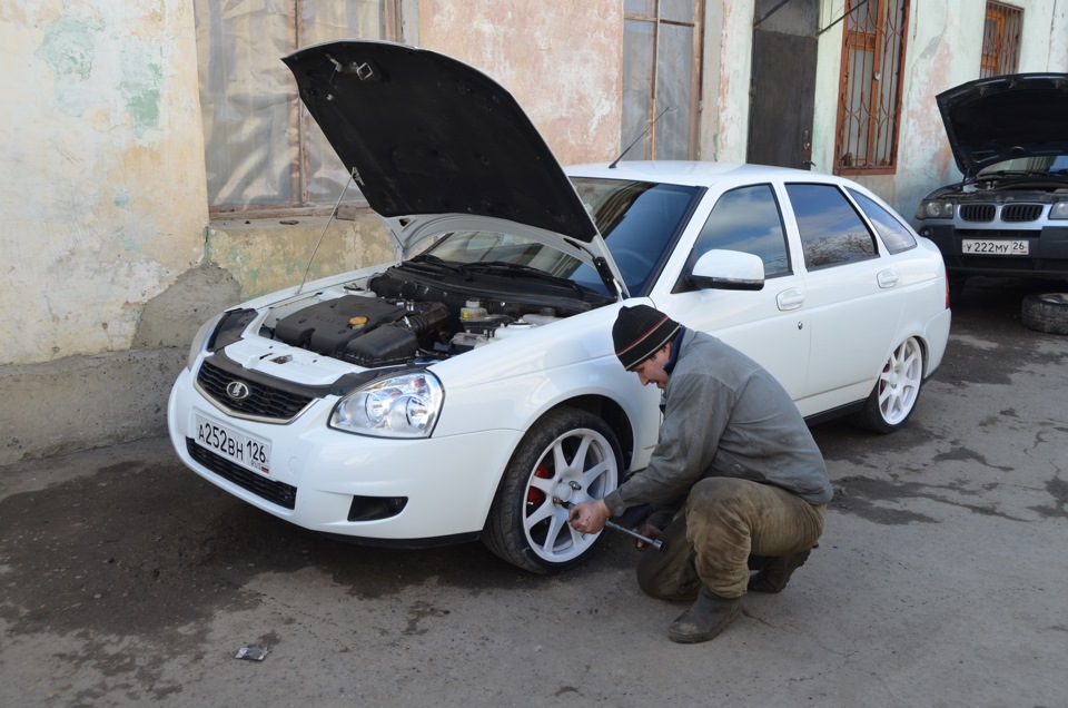 Посадка переда — Lada Приора хэтчбек, 2014 года | тюнинг | DRIVE2