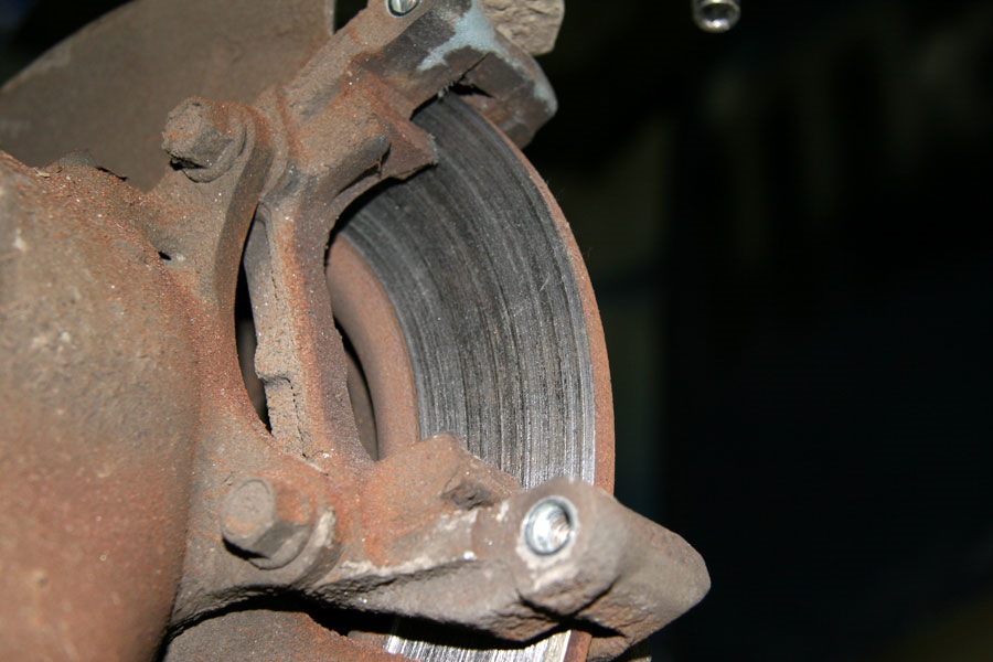 Стерлись тормозные диски — Mitsubishi Pajero (4G), 3,2 л, 2009 года ...