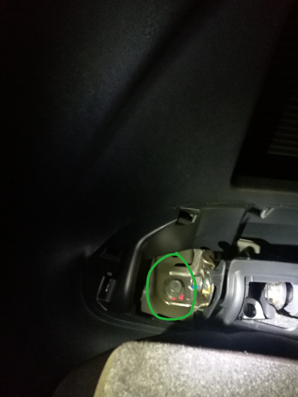 Фото в бортжурнале Toyota Fortuner (2G)