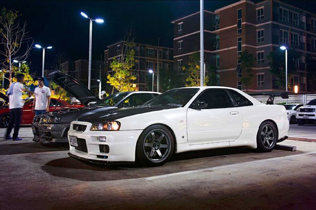 Nissan Skyline hr34