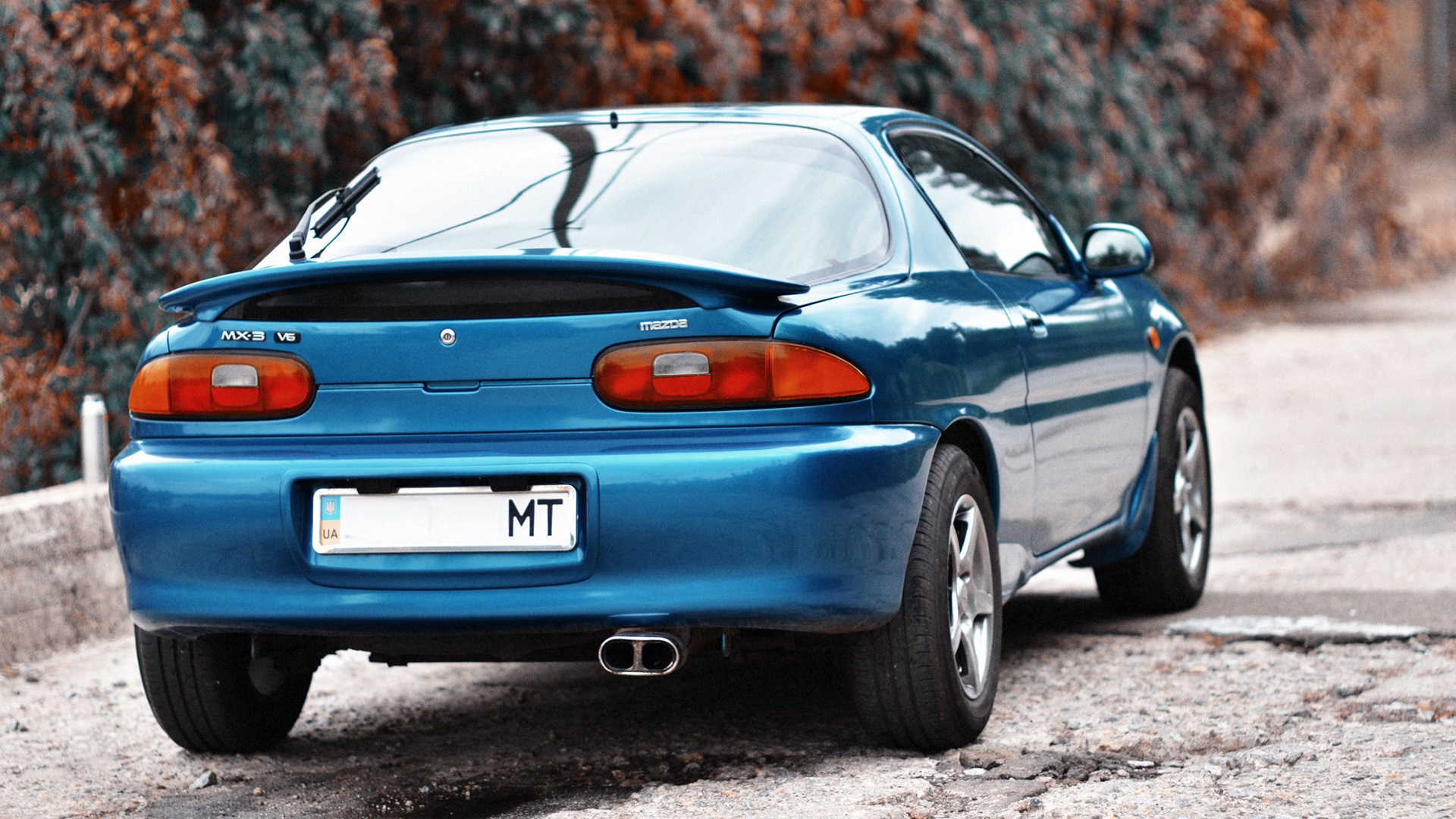3mx детектор. Mazda mx3. Mazda MX-3 1992. Мазда MX 3 1992. Mazda MX 3 1.8.
