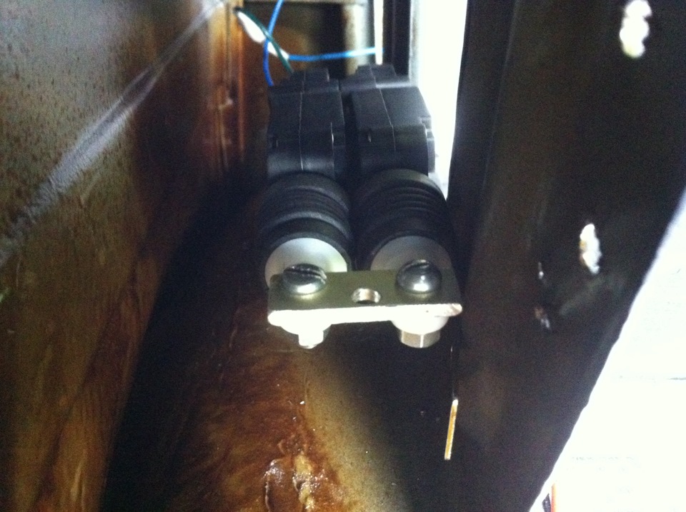 Электро привод замка пятой двери — Lada 4x4 5D, 1,6 л, 2015 года ...