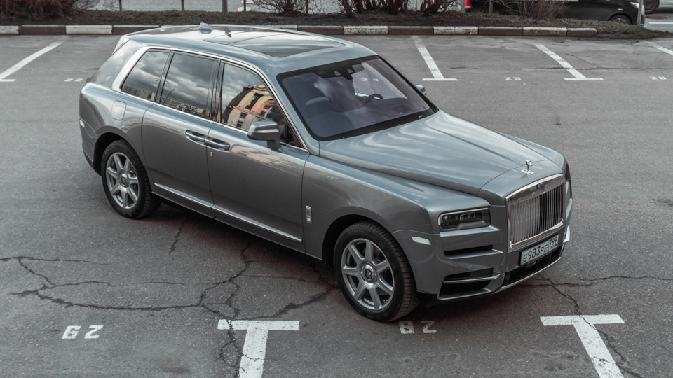 Машина настоящая rolls royce. Смотреть фото Машина настоящая rolls royce. Смотреть картинку Машина настоящая rolls royce. Картинка про Машина настоящая rolls royce. Фото Машина настоящая rolls royce