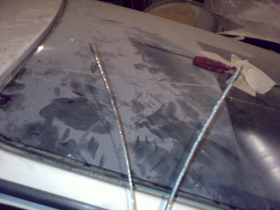 Срезка лобового стекла — Audi 80 (B3), 1,8 л, 1990 года | своими руками ...