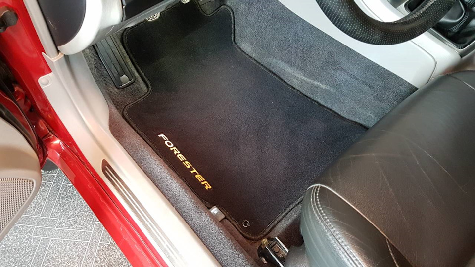 Ну вот так они лежат. Фото до чистки. — Subaru Forester (SG)