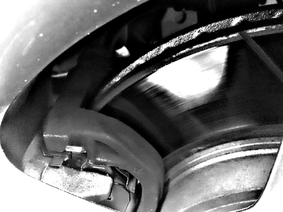 Замена колодок по кругу — Subaru Outback (BP), 3 л, 2005 года | своими ...