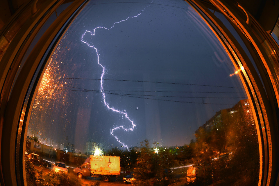 А из нашего окна молния вчера была видна — DRIVE2