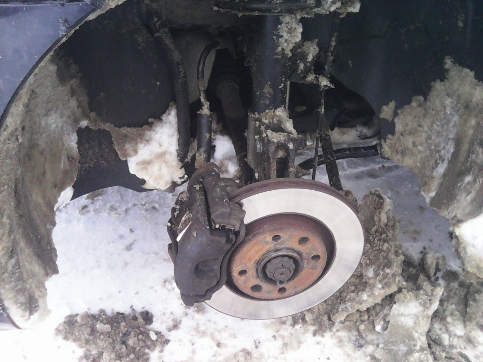 правое колесо не крутится