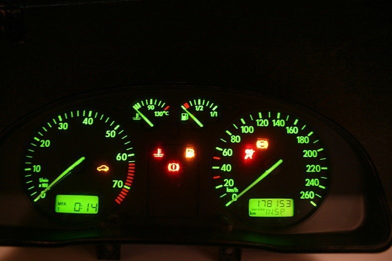 Как снять приборную панель пассат б5 Пересвет приборки - Volkswagen Passat B5, 1,9 л, 1997 года просто так DRIVE2