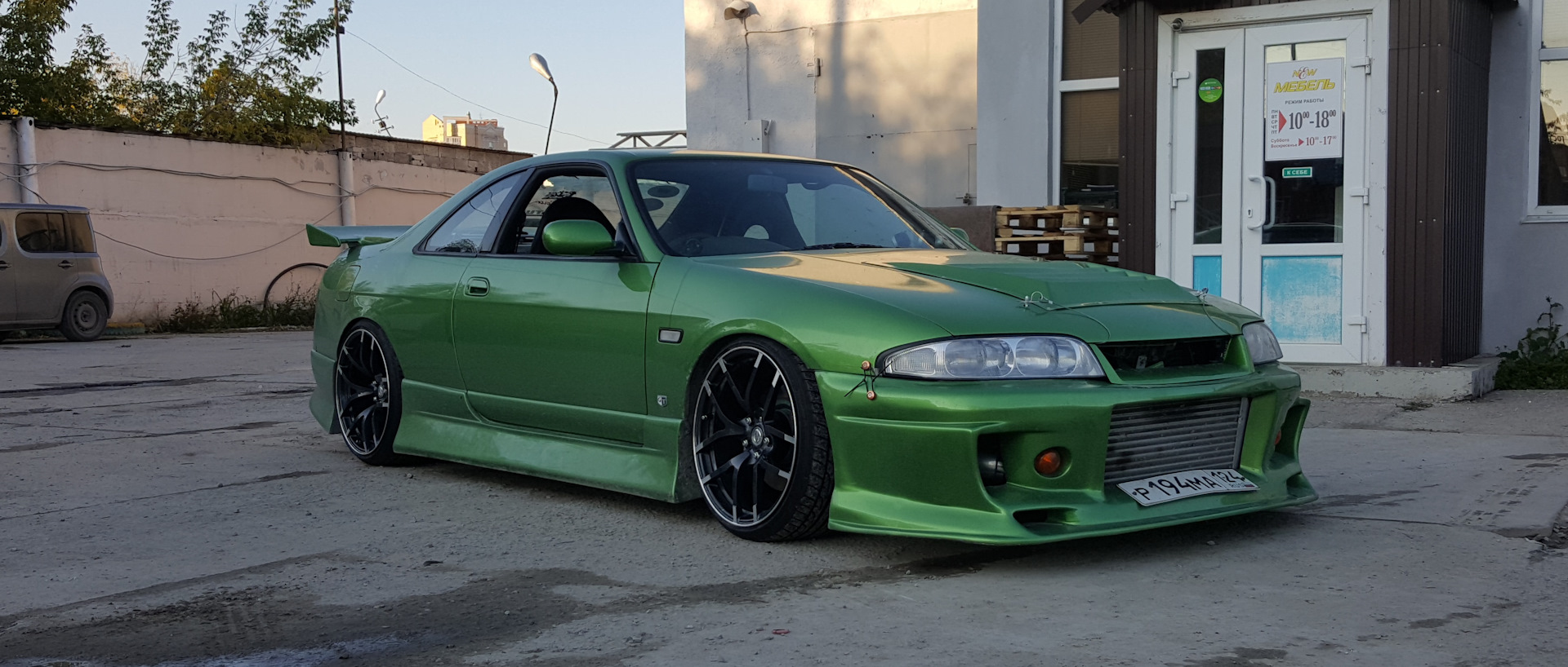 Nissan Skyline Green Drift