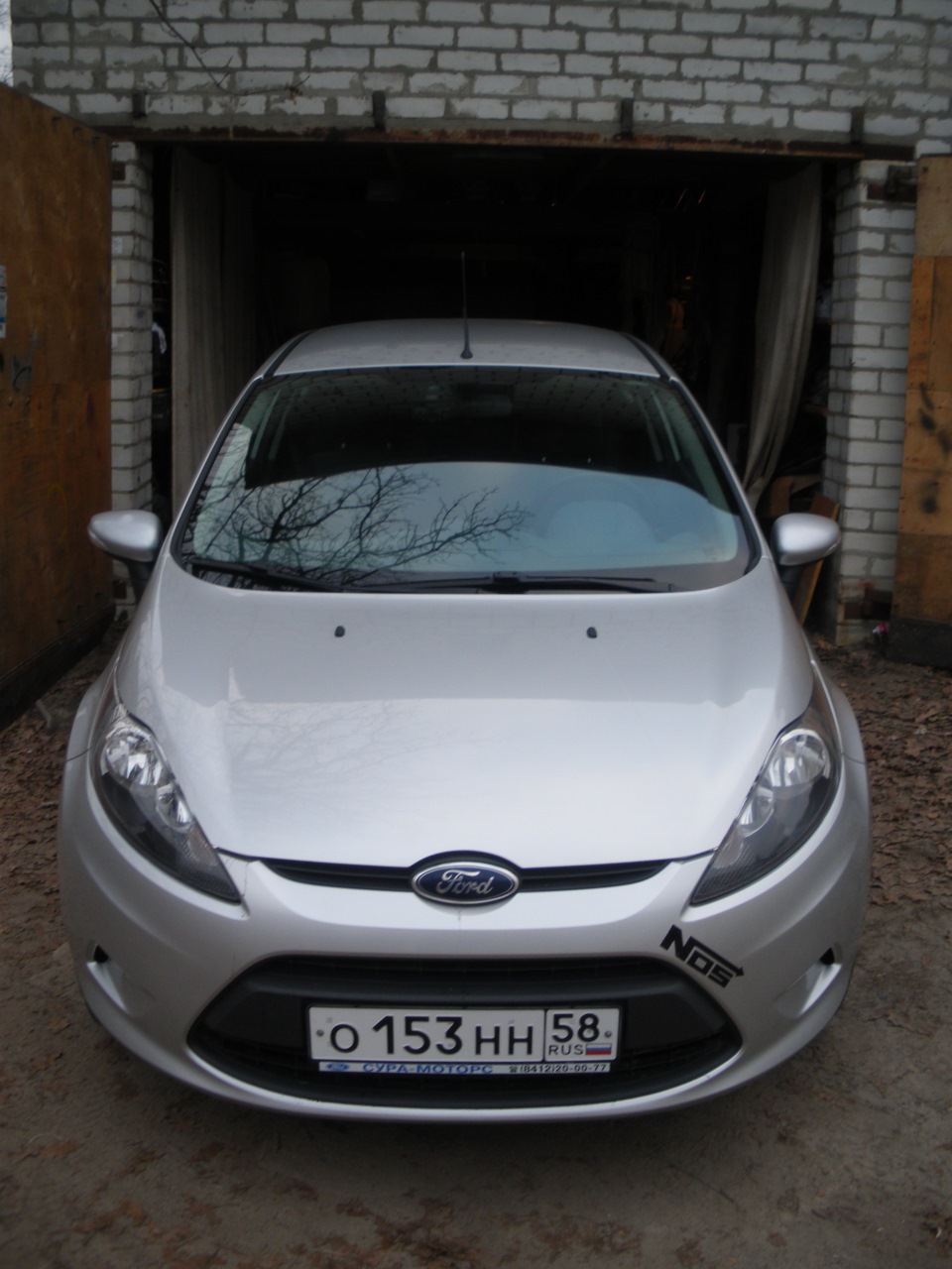 Первый раз на автомойке! — Ford Fiesta (Mk VI), 1,4 л, 2009 года | мойка |  DRIVE2