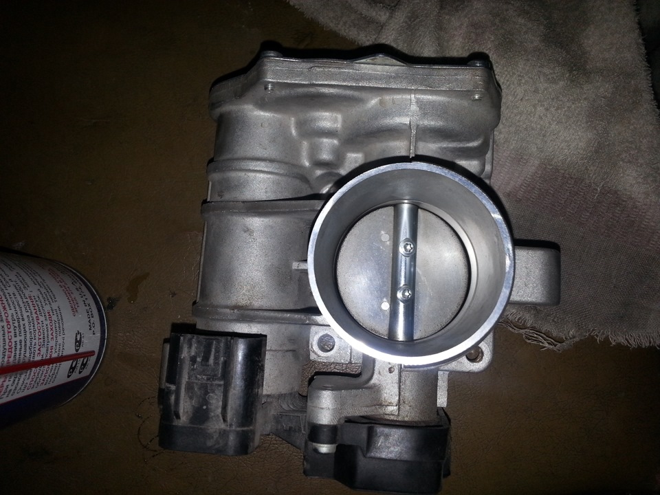 чистка дросселя. — Lada Калина хэтчбек, 1,6 л, 2011 года | плановое ТО ...