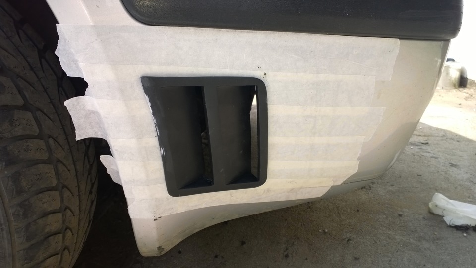 Универсальные жабры на авто. Жабры бампера субару. Жабры в заднем бампере. Жабры на бампер. Жабры на бампер передний.