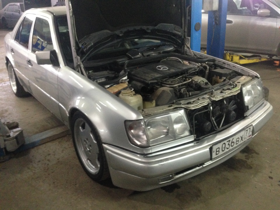 Под капотом) — Mercedes-Benz E 60 AMG (W124), 6 л, 1994 года ...