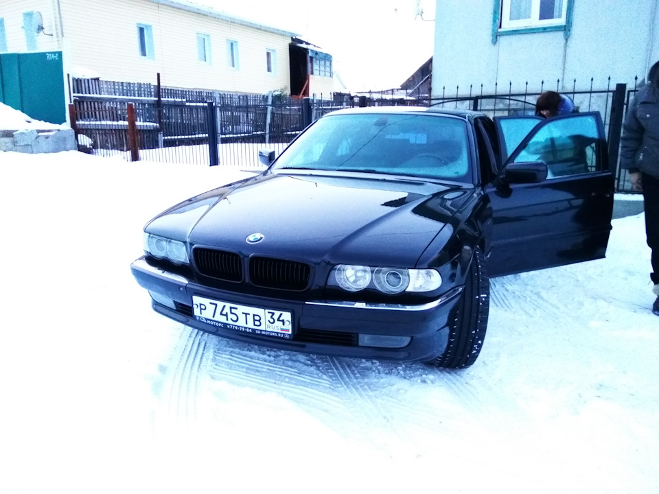 Фото в бортжурнале BMW 7 series (E38)