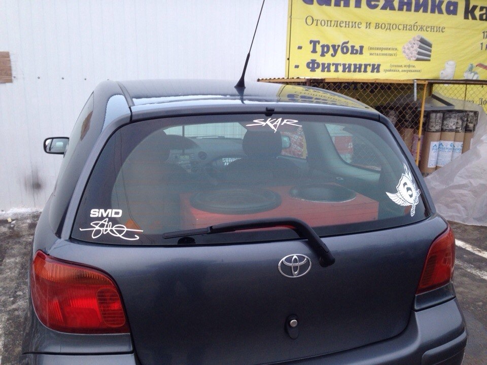 обновляем наклейки, или переход на хром — Toyota Yaris (p1), 1 л, 2004 ...