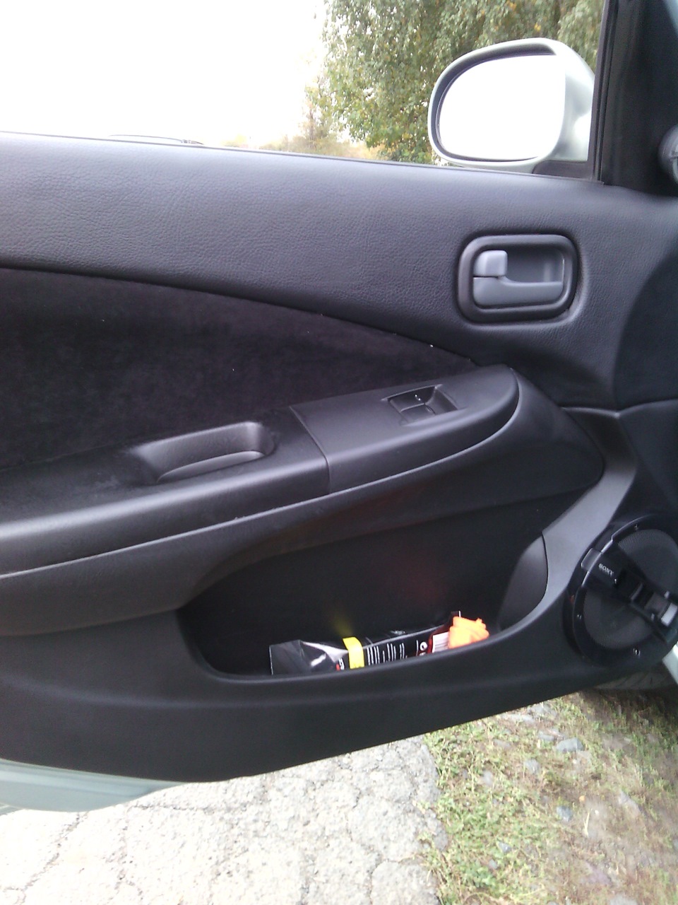 перекраска салона и установка новых калонок — Nissan Almera Classic ...