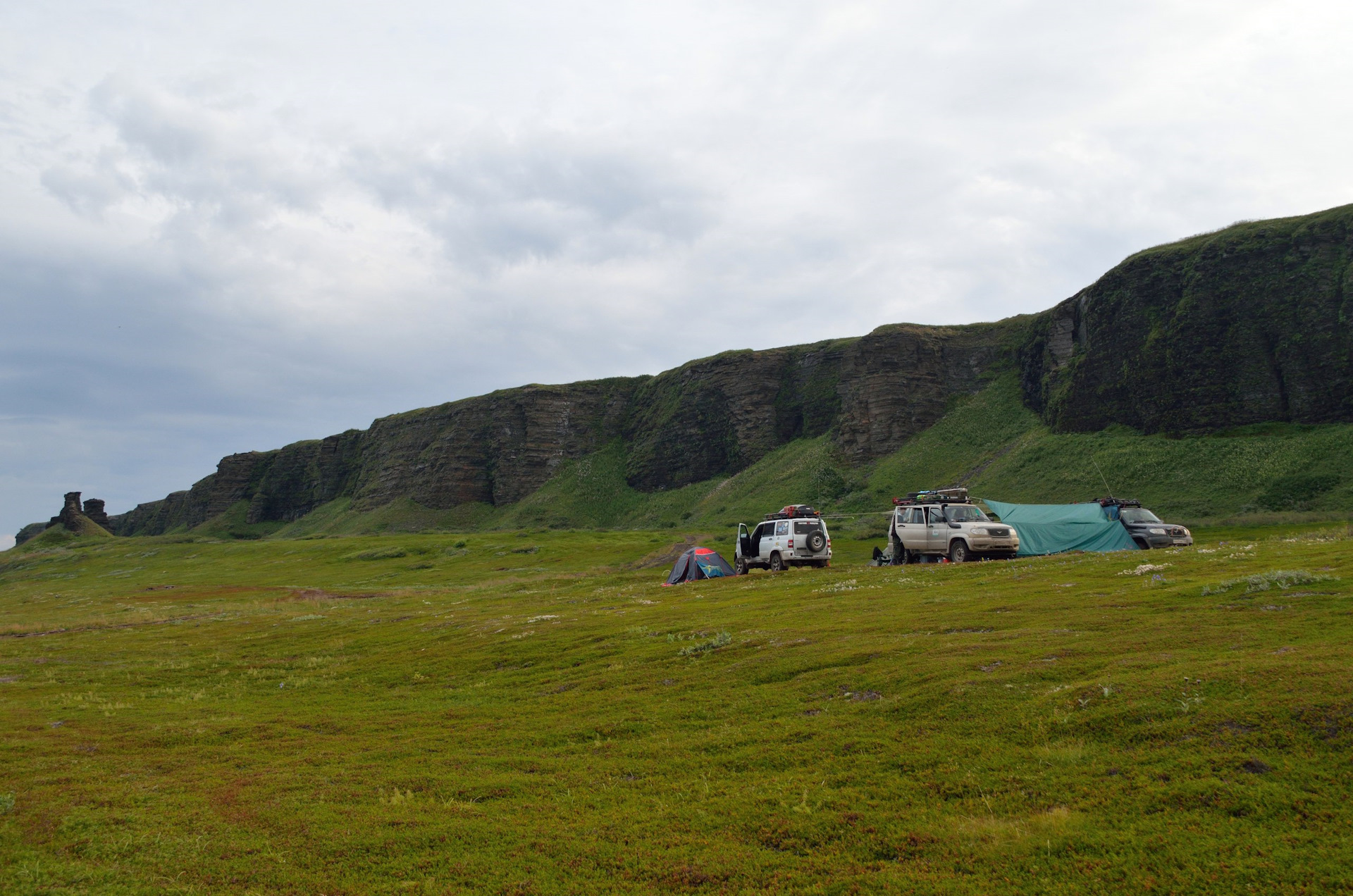 Полуостров рыбачий и средний мурманская область. Скалы три сестры верх-нейвинск. Чернореченский каньон на карте. Пеший маршрут кок-жайляу -. Полуостров рыбачий два брата.