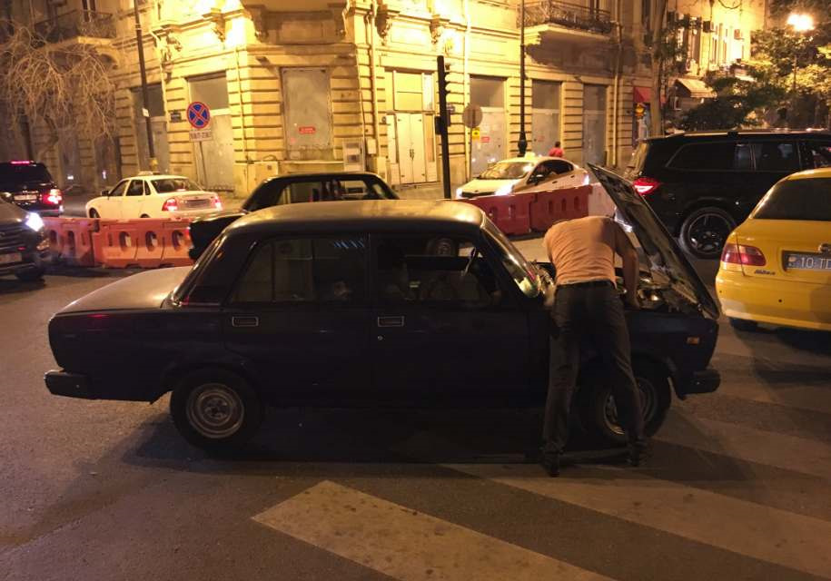 Водитель «Жигулей» отказался от помощи чемпиона Формулы-1 в ремонте ...