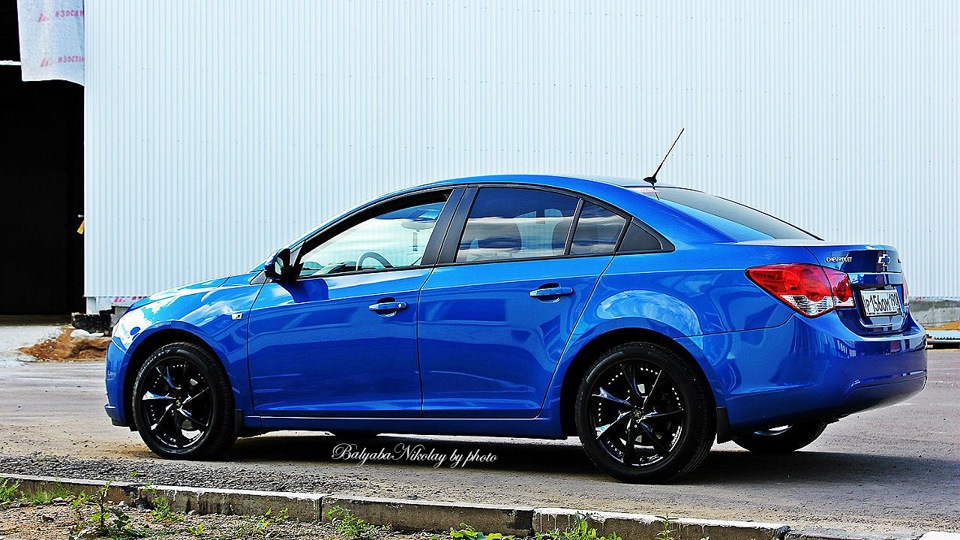 Chevrolet Cruze 1.6 Maroccan Blue