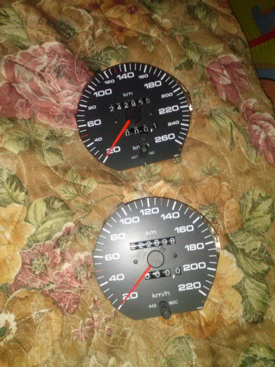 Ну поменяли и собрали. БК уже закрыл родной заглушкой с простой приборки — Audi 100 (C3). Запчасти на фото: 222698