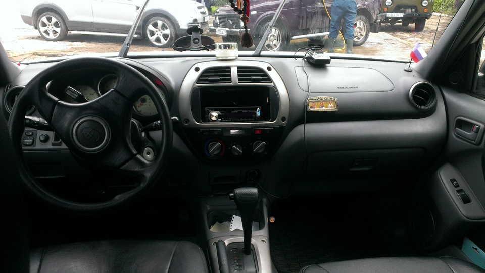 стало вот так — Toyota RAV4 (II)