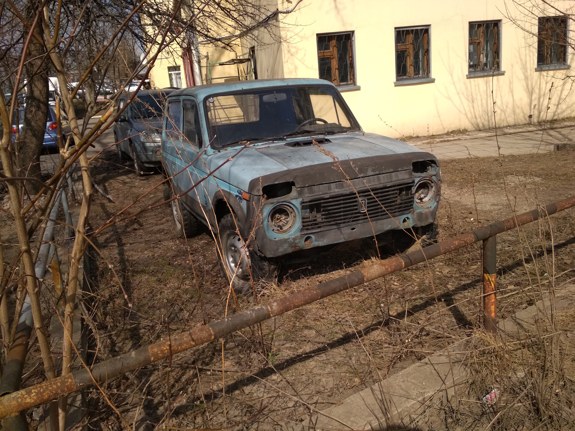 брошенные автомобили в москве