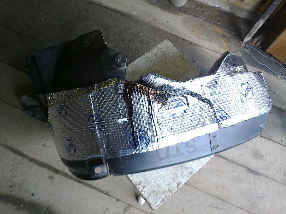 Шумка подкрылков и порогов. — KIA Sportage (2G), 2 л, 2009 года ...