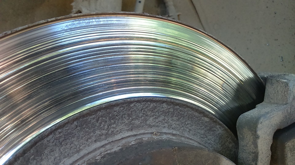 замена колодок и проба колхоза с дисковыми тормозами — Lada 112 Coupe ...