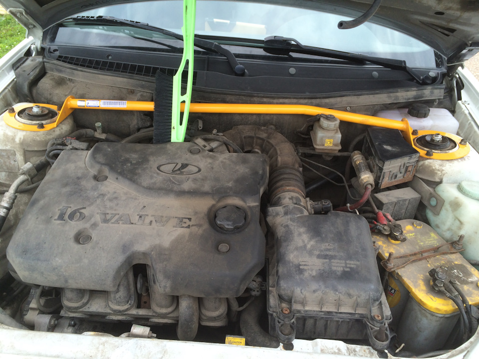 Верхняя распорка — Lada Приора хэтчбек