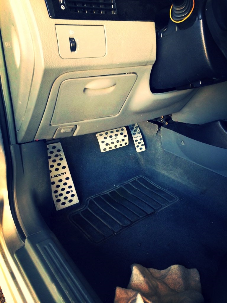 Кто заказывал педальки?! ФОТО — Chevrolet Lacetti Sedan, 1,6 л, 2013 ...