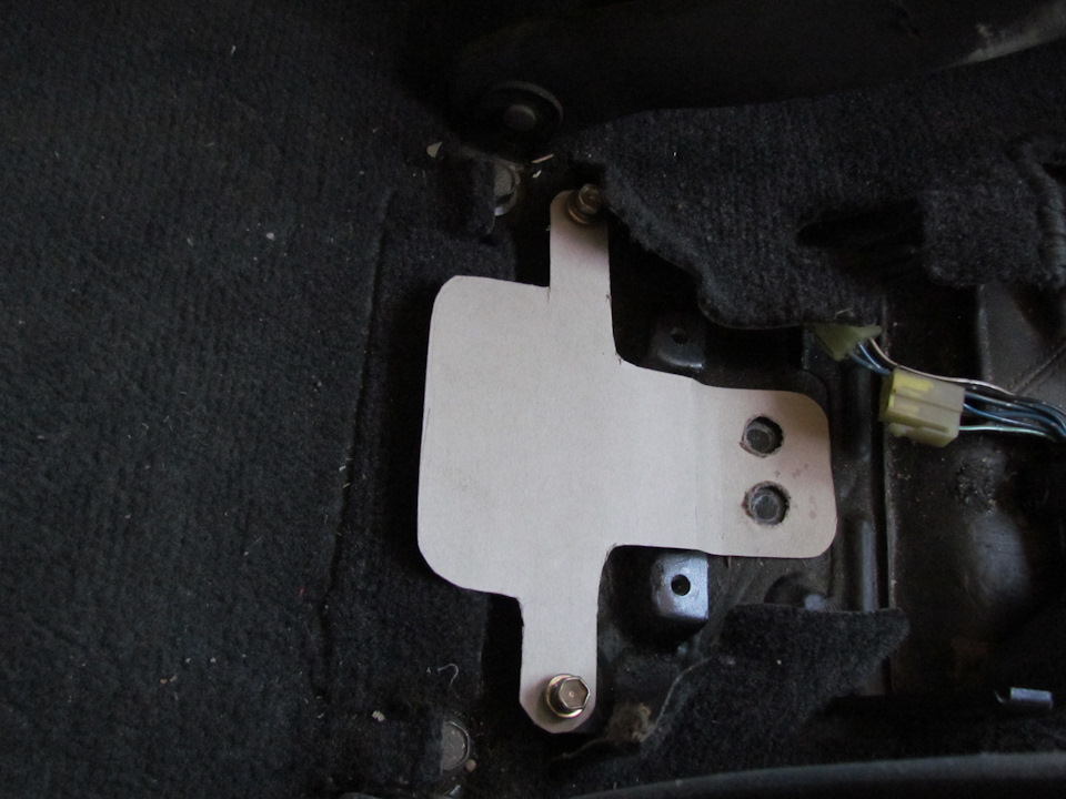 Разметка отверстий по лекалу — Toyota Land Cruiser 70