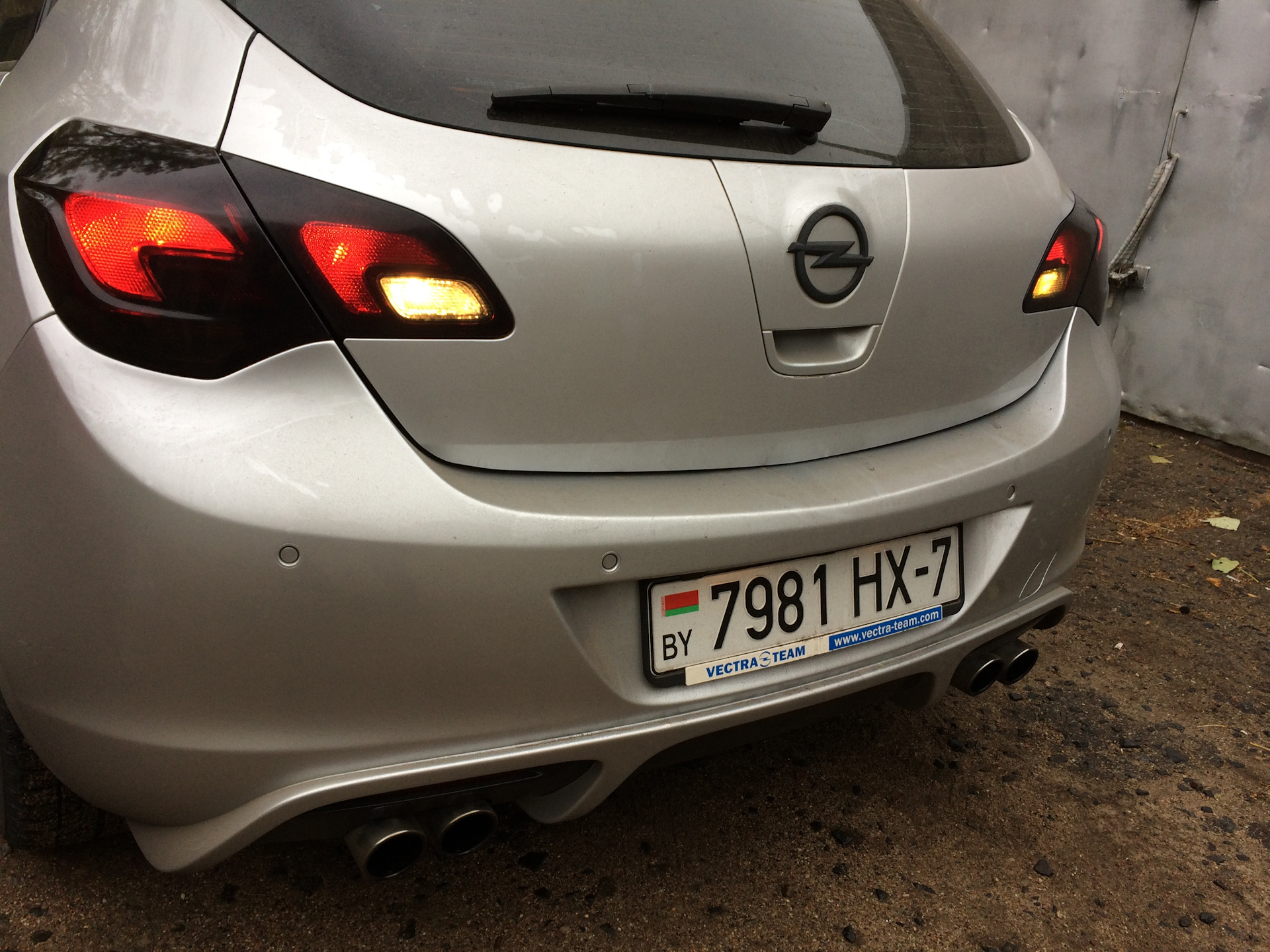 корса д задний ход