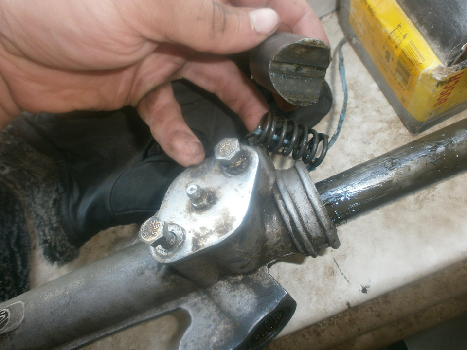 сколько втулок в рулевой рейке пеж 405? — Peugeot 405, 1,9 л, 1988 года ...