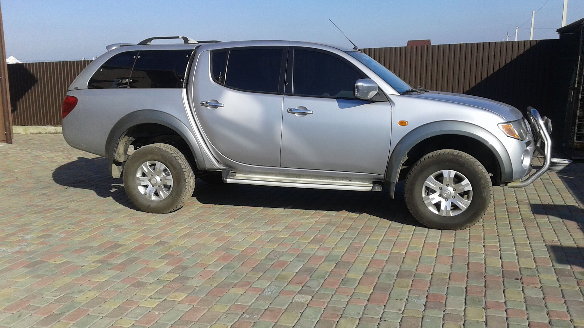 Mitsubishi L200 - лифтуем правильно