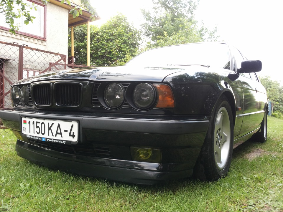 Бампер е34. BMW e34 m Technic. BMW e34 Front. Губа Альпина е34. Губа на БМВ е34.