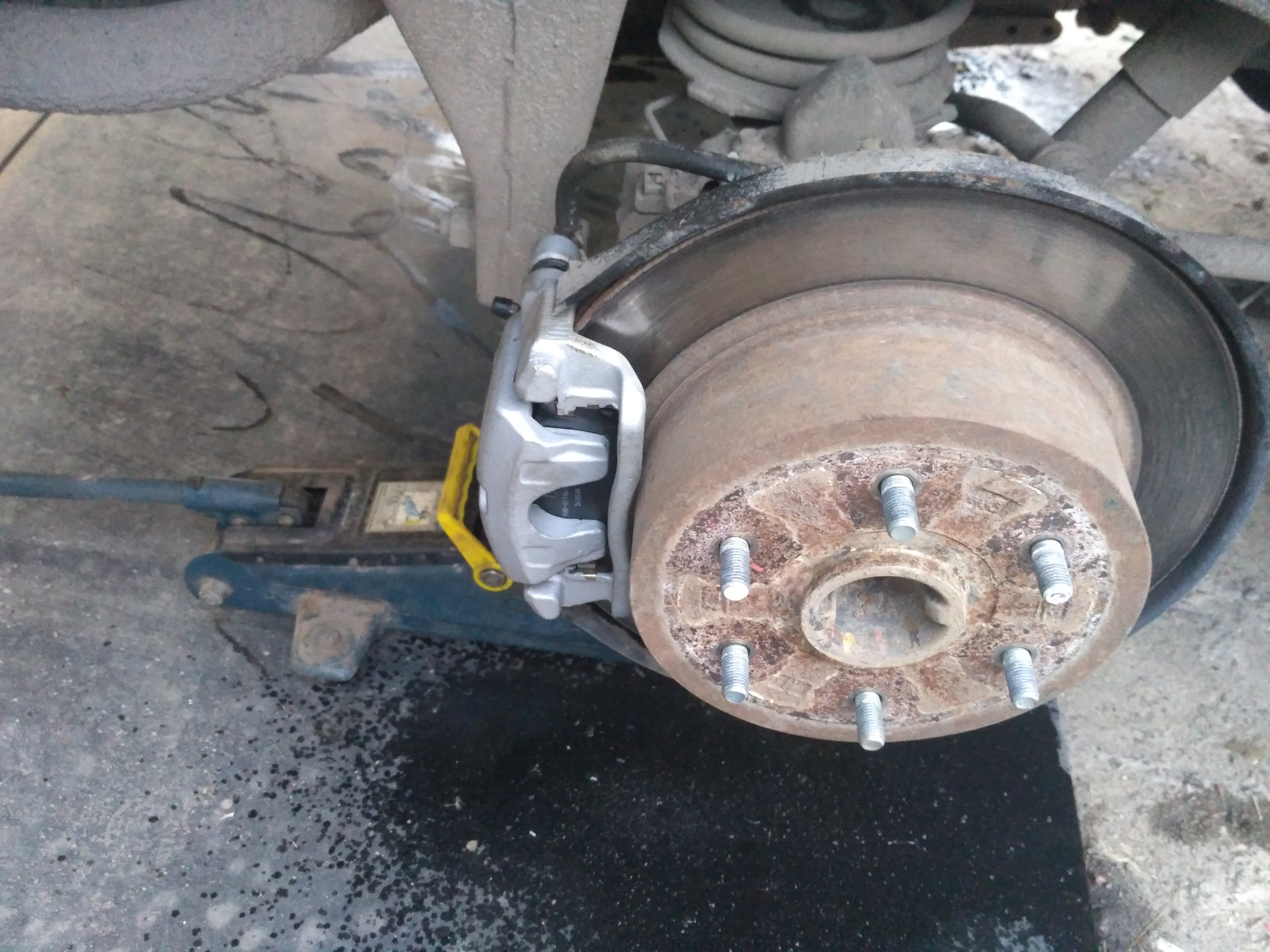 Суппорта от Паджеро2 — Mitsubishi Pajero Sport (2G), 2,5 л, 2014 года ...