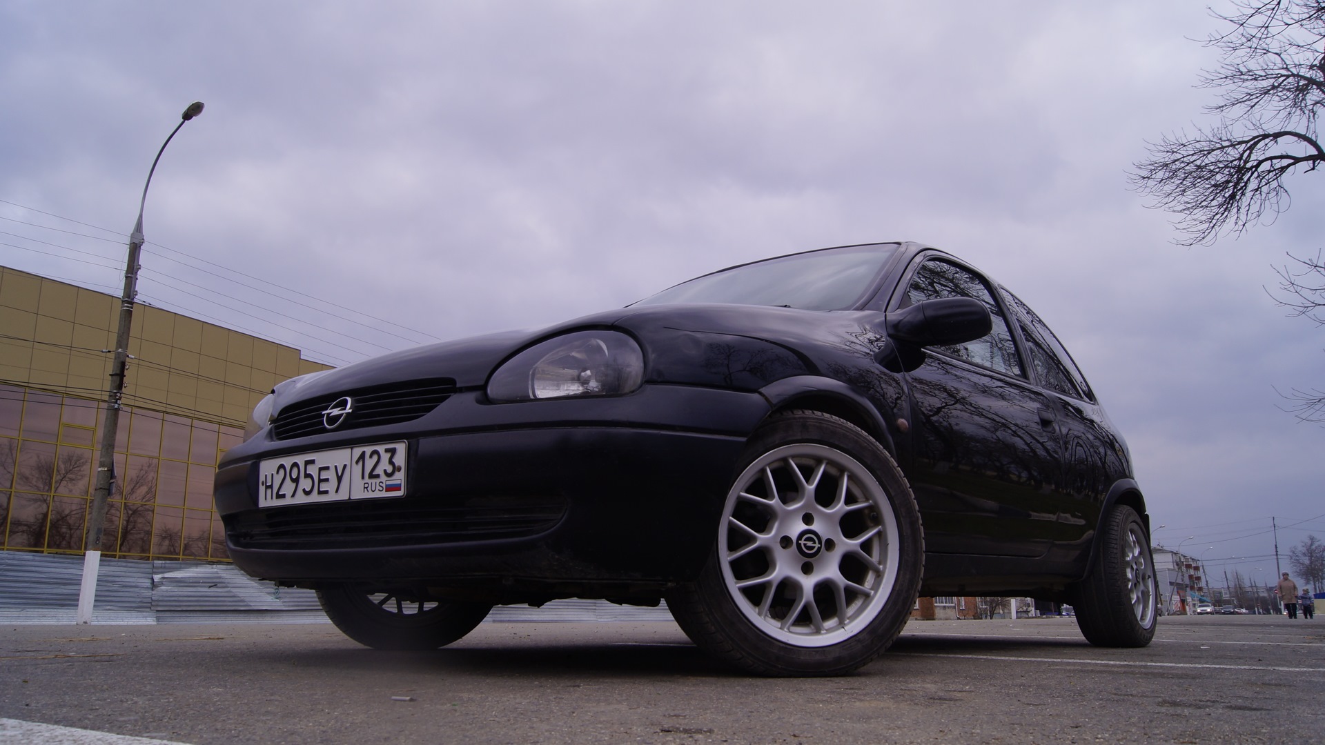 Opel Corsa B 1.2 бензиновый 1999 | на R15-ых тапках ㋡ на DRIVE2