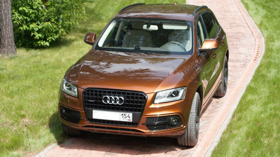 Audi q3 коричневая