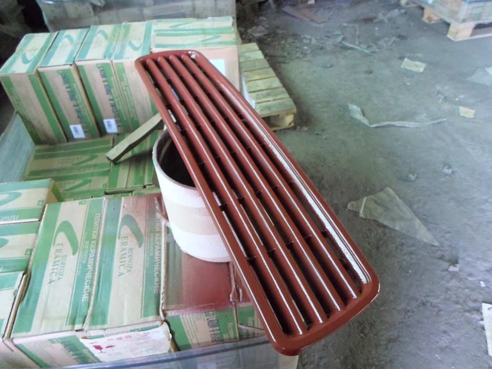 снятие хрома с решотки — Audi 90 (B4), 2,2 л, 1992 года | своими руками ...