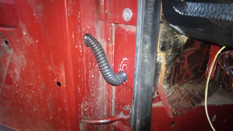 Давно было в планах ставить электро, поэтому резинки были куплены чуд-ли не за пол года. — Lada 4x4 3D