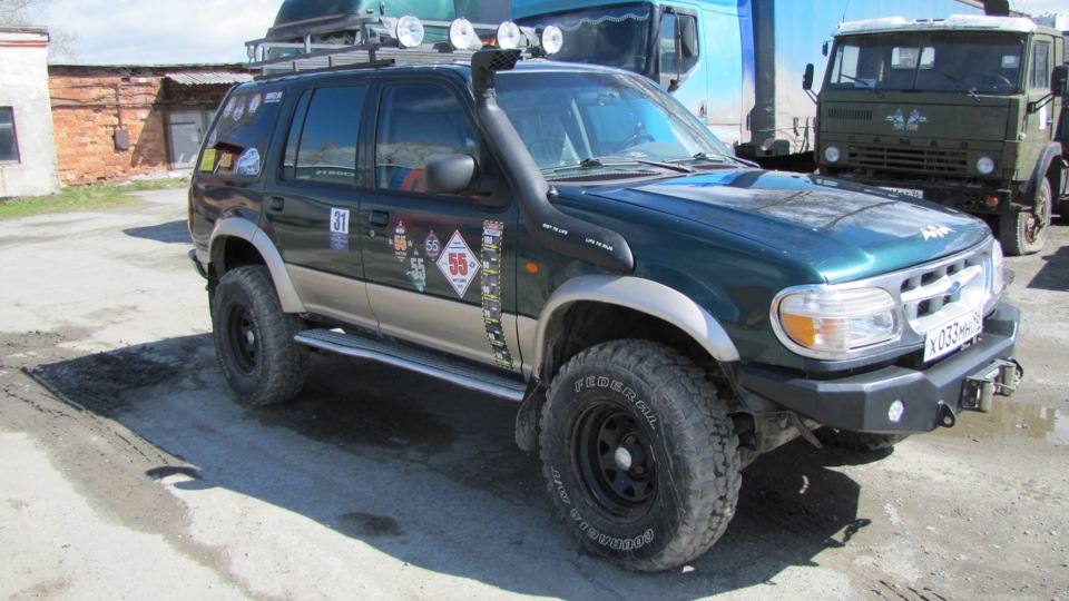 Ford Explorer 2 Offroad Tuning