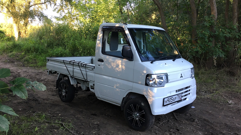 Mitsubishi minicab