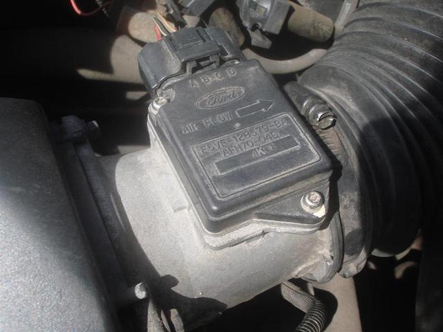 Где находится маф датчик Чистка MAF Sensor - Ford Explorer (3G), 4 л, 2002 года своими руками DRIVE2