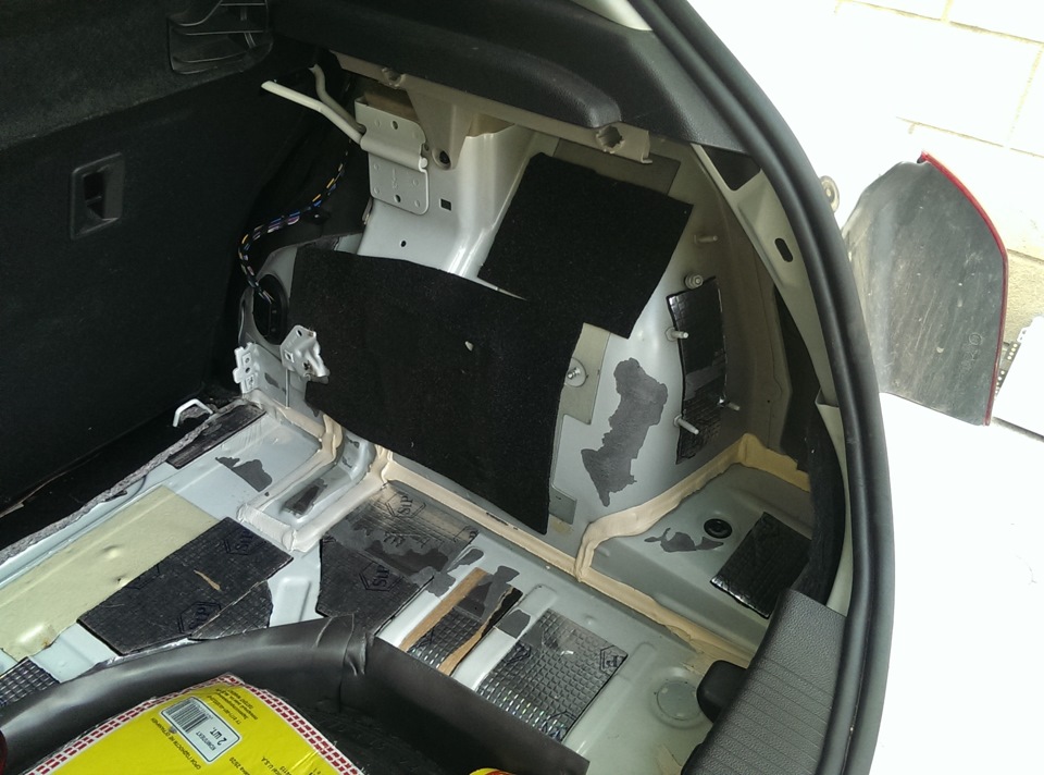 Opel Astra h универсал stels Subwoofer