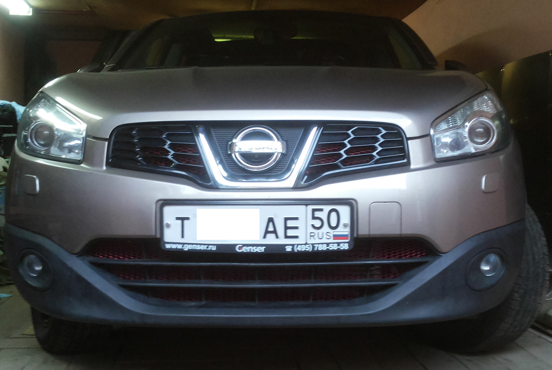 Алюминиевая сетка в передний бампер — Nissan Qashqai (1G), 1,6 л, 2012 ...