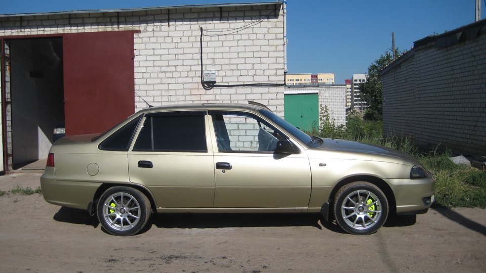 Подиумы daewoo nexia n150