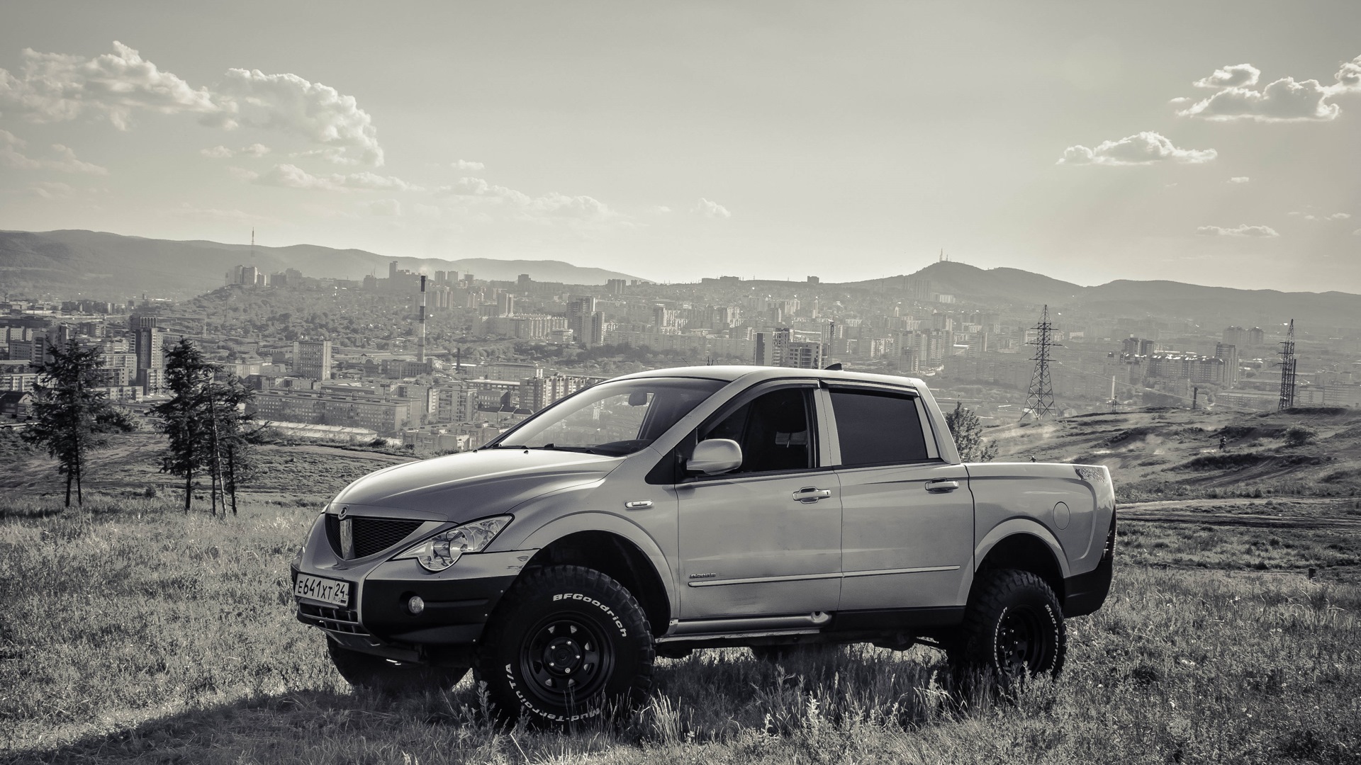 Саньенг актион спорт пикап. SSANGYONG Actyon Sports 2. SSANGYONG Actyon Sports off Road. SSANGYONG Actyon Sports vs Toyota Hilux. ССАНГЙОНГ Актион спорт в горах.